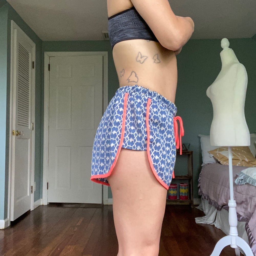 Funky shorts 🩳 ✌️ - Picture 4 of 4